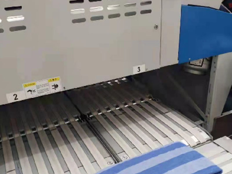 东乌珠穆沁旗巾类折叠机-01